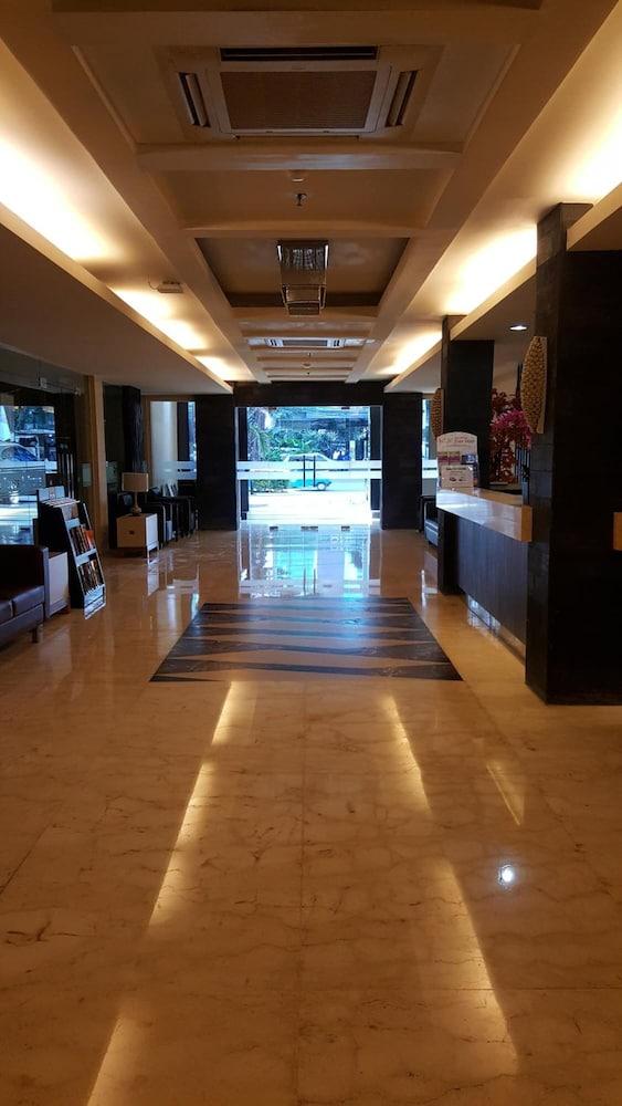 Rota International Hotel Jacarta Exterior foto